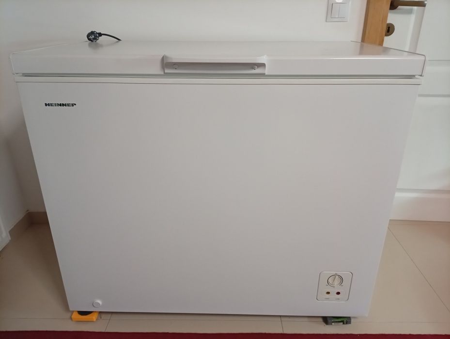 Lada frigorifica Heinner model HCF-N250A+