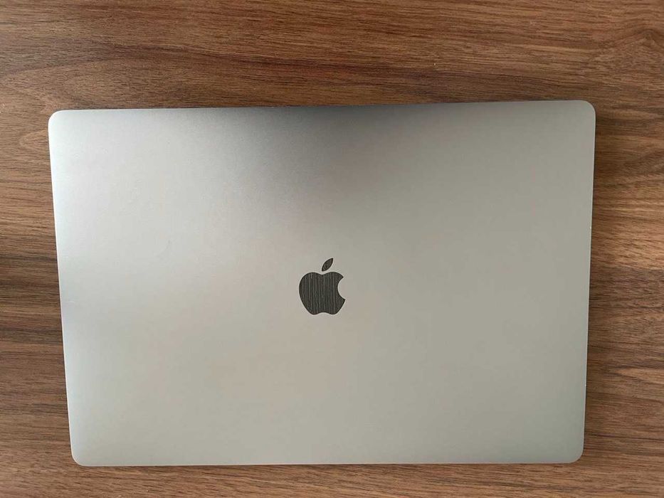 Лаптоп Apple MacBook Pro 16" (2019) Intel Core i7