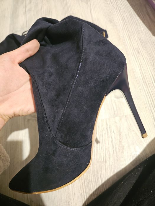 Cizme înalte de piele întoarsa, cu toc