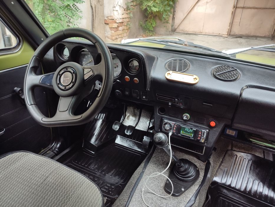 Нива в хорошем ухоженном состоянии, цена 3500$