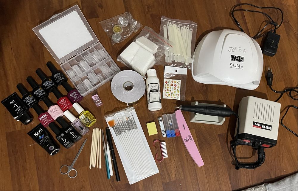 маникюрный набор / наращивание ногтей СРОЧНО