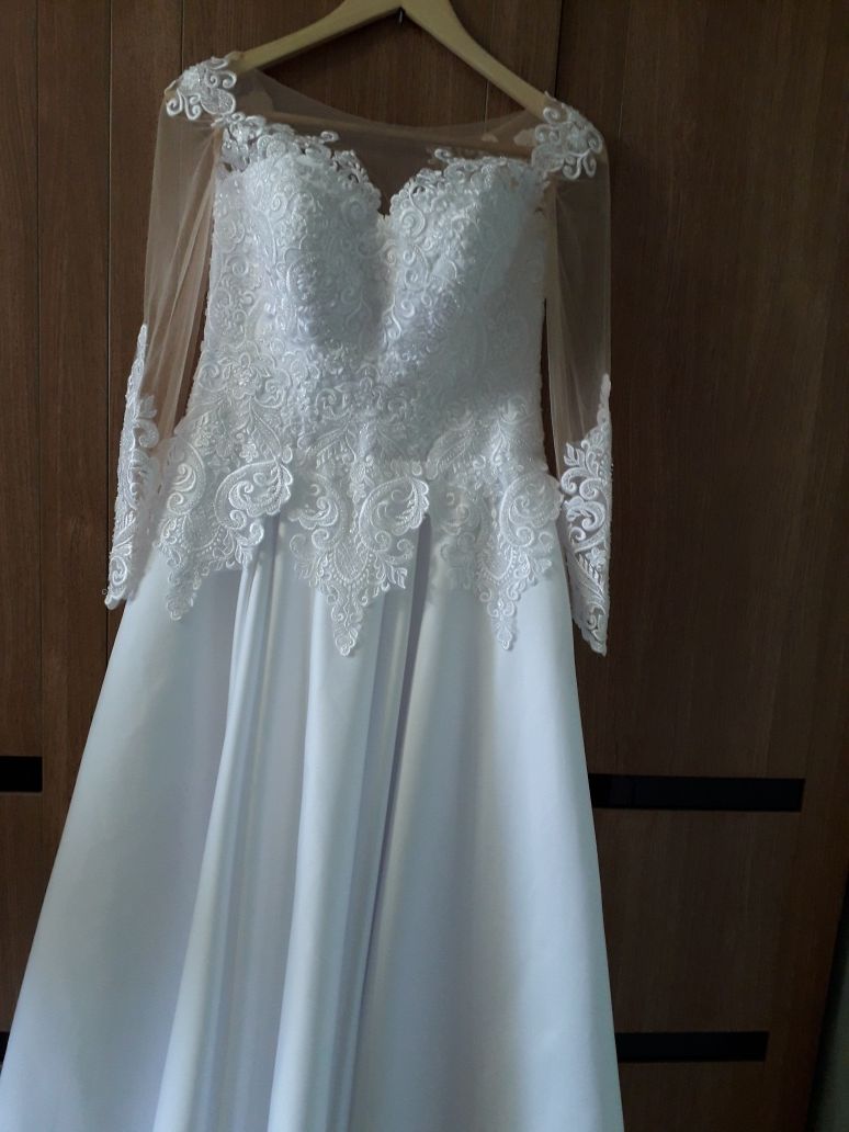 Платье свадебное новое- только для Астаны !!! не одевали размер 46