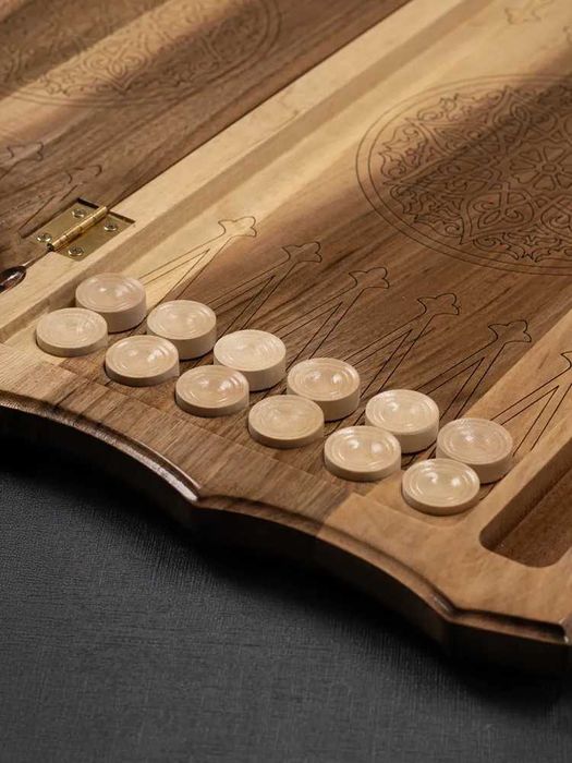 Нарды резные "Восточный узор 2" из ореха (Армения)