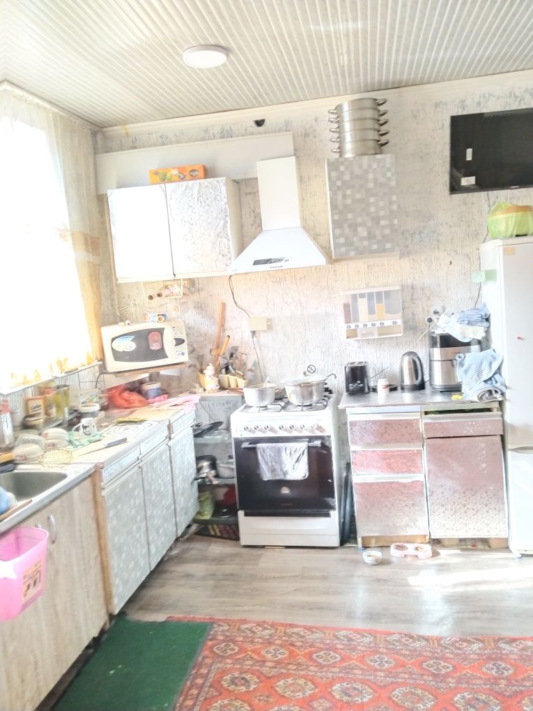 Срочно продается дом г. Нурафшан