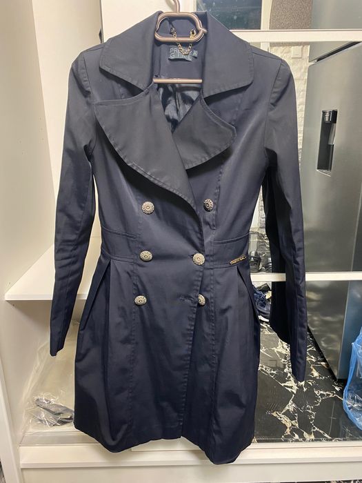 Trench mărimea S/36, stare foarte bună. Marca: Pretty girl
