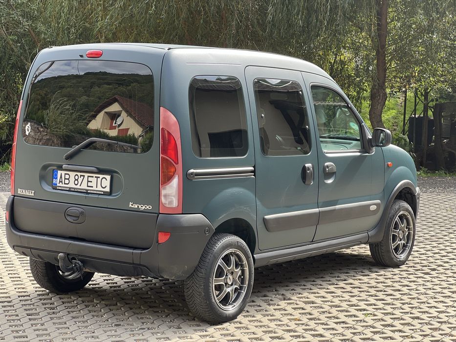 Renault Kangoo 4x4 vopsit RAPTOR