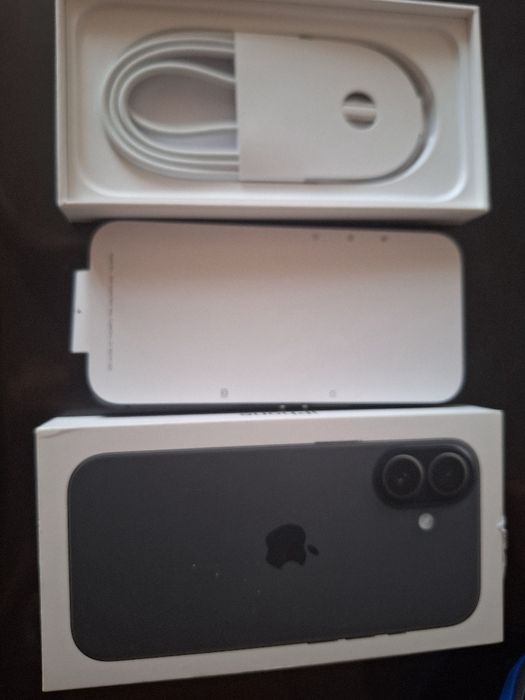 Продам айфон 17 память 256Gb