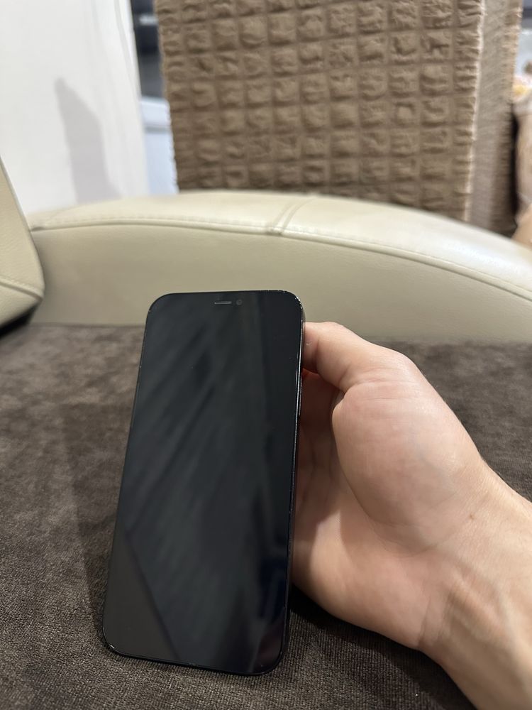 Iphone 12 Като нов!