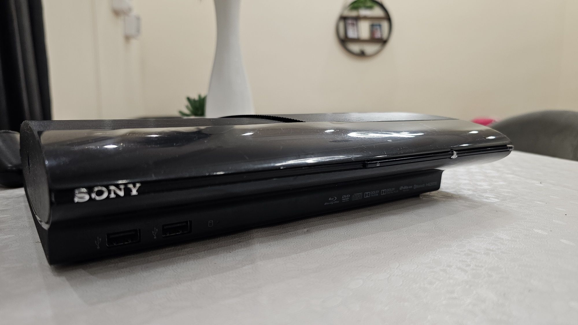 Playstation 3 super slim hen
