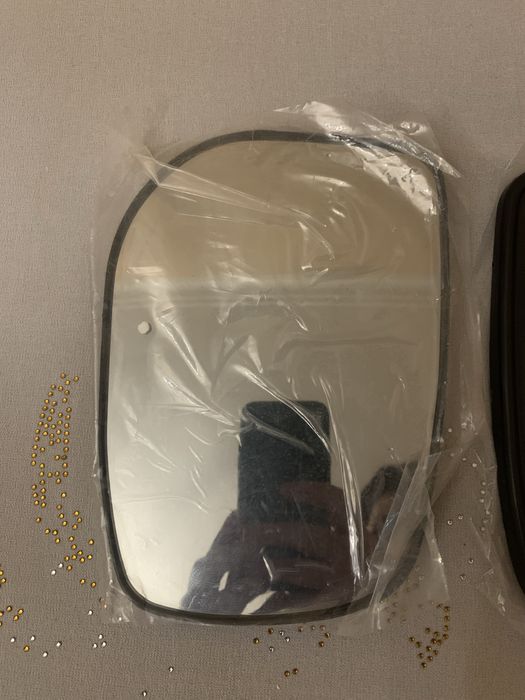 Продам зеркала на авто,новые,,правая сторона. Ключ от Лэнд крузера