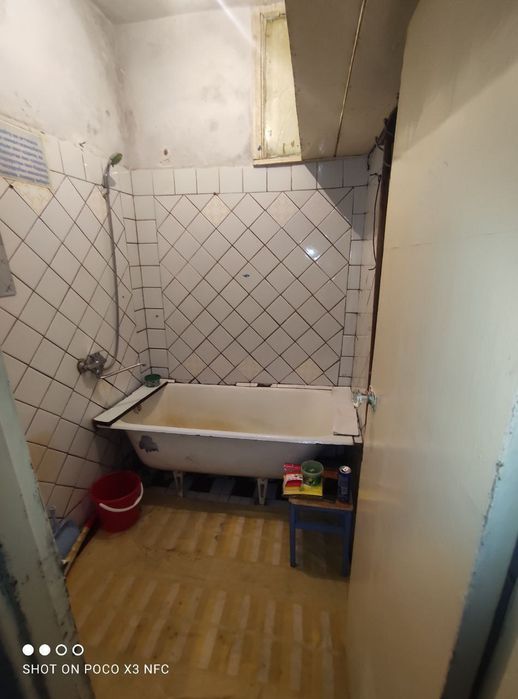 Сотилади Чилонзор 20 квартал 2 хонали разделка