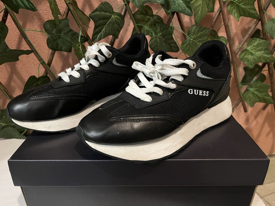 Дамски сникърси Guess