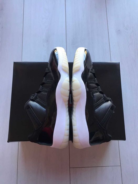 Jordan 11 Retro Low “72-10” - size 44 - 1200RON