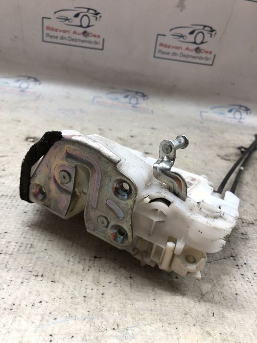 broasca dreapta spate suzuki vitara 2016