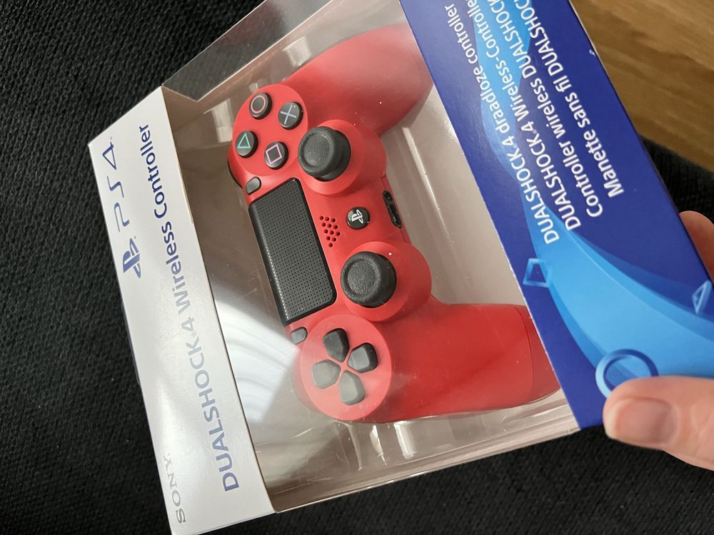 Controller Sony DualShock 4 v2 pentru Playstation 4 (PS4), Magma Red