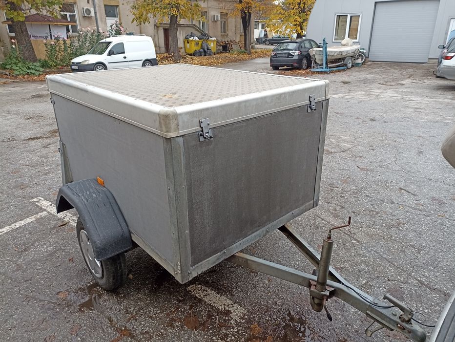 Закрито ремарке регистрирано