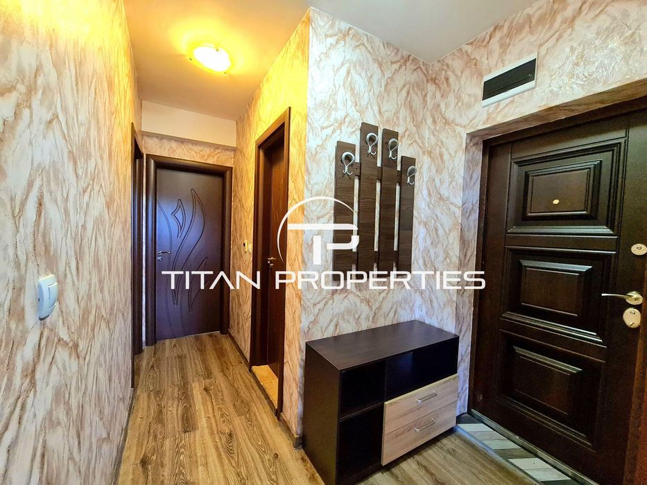 Тристаен апартамент в кв. Кючук Париж