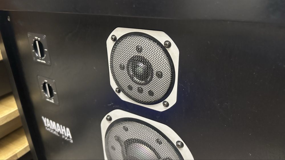 Усилитель-Yamaha ax2000a, и акустика Yamaha fx3