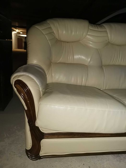 Кожен диван Варна