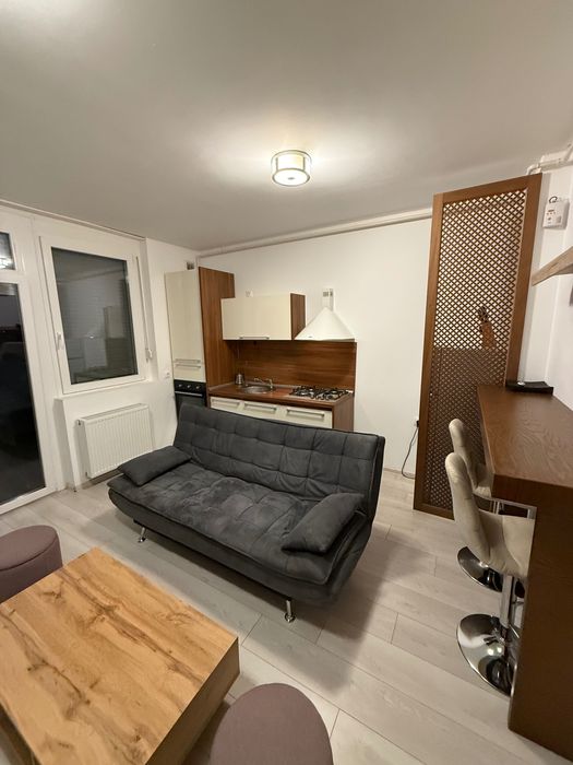 Închiriez apartament ARED Supeco