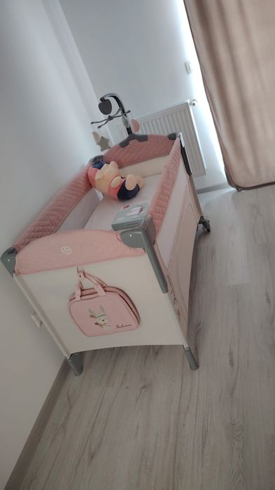 Pătuț pliabil pentru bebeluși