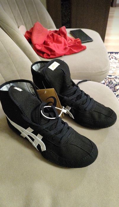 Asics Tiger новый
