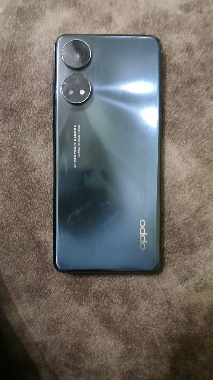 Yangi xolatdagi telefon