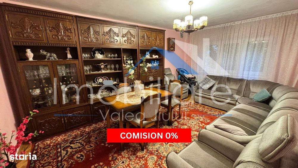 Apartament cu 4 camere – Petroșani, zona Primăriei