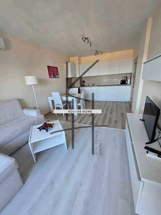 Продава се Двустаен апартамент в Варна, Аспарухово - 90 кв.м за 1556 €/кв.м - Снимка #1