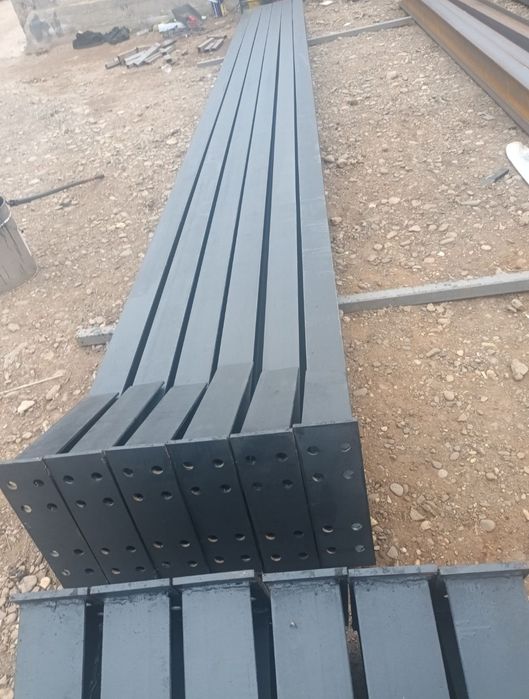 Vând 5ferme la 9m din ipe 160 cu 10stalpi la 3m cu cuzineti și Grundui