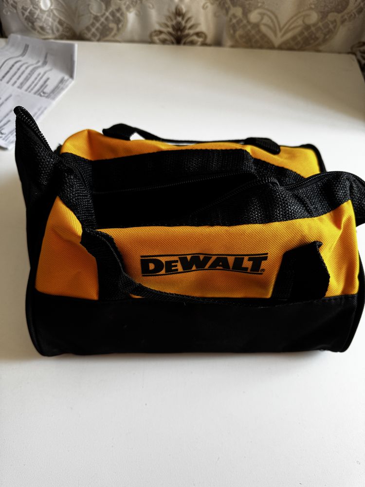 Bormașină DeWalt DCD771S2 18V XR, 2x 1.5Ah, Cuplu 42Nm