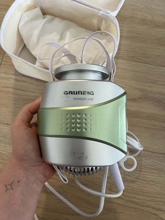 Uscator tip casca Grundig, HS6780, Ionic, 600W