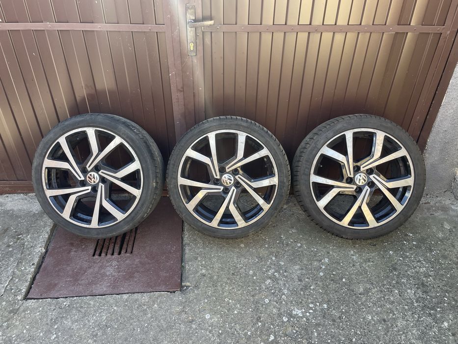 Vand 3 jante brescia golf 8 gti r 18
