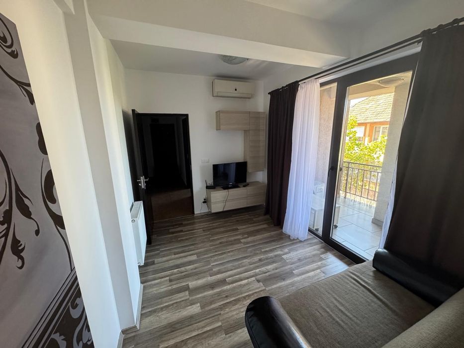 Vand apartament centru
