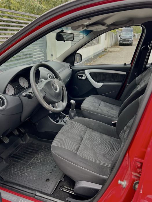 Dacia Logan Laureate 1.4 MPI