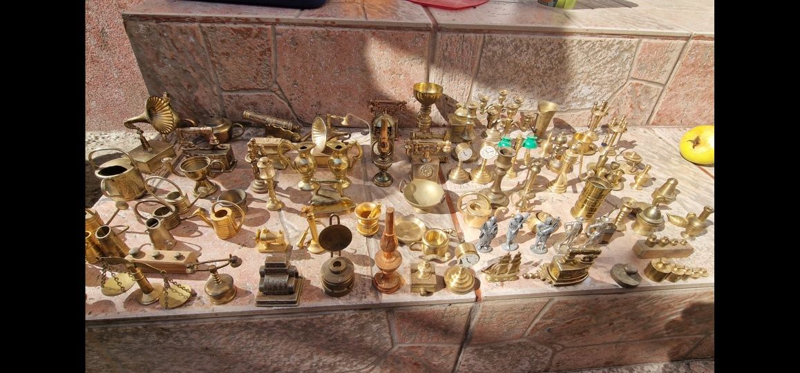 Miniaturi bronz alama