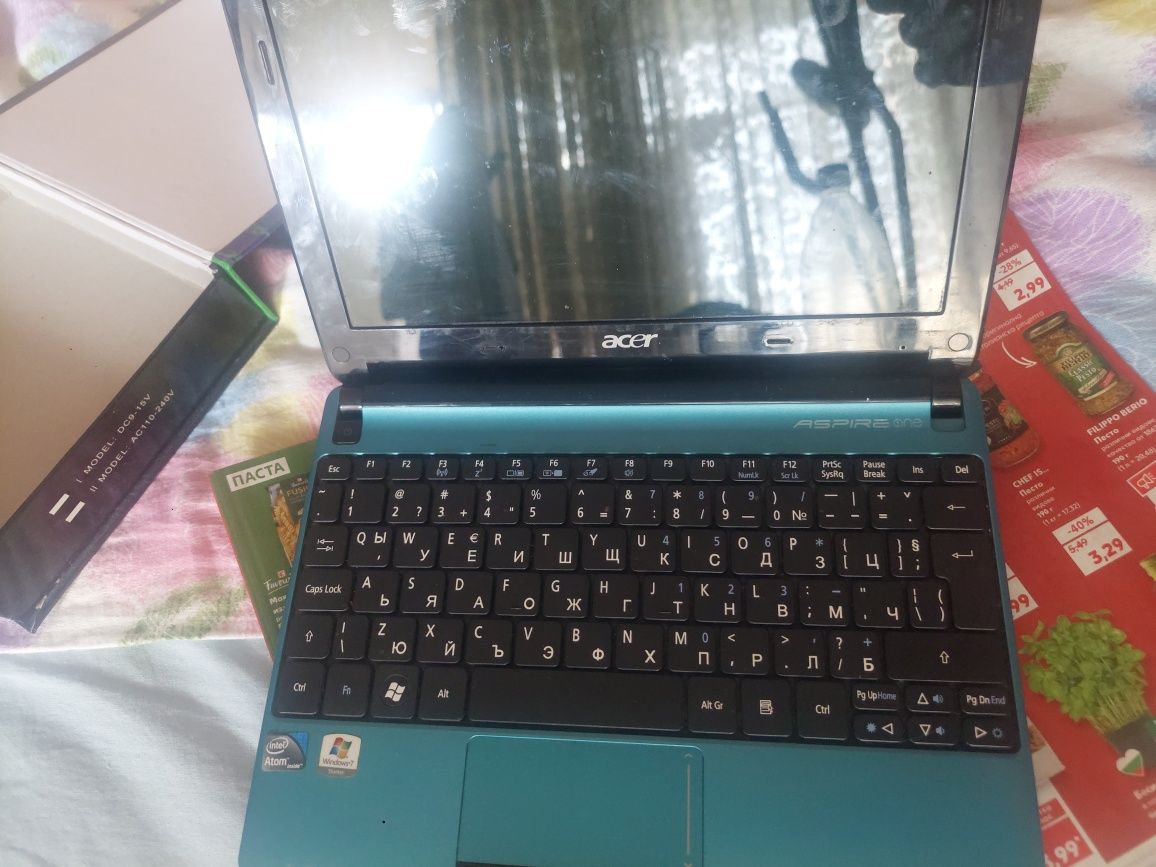 Продавам Acer aspire one и benq joy book lite U101 на части