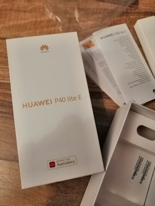 Vând cutie de Huawei P40 liteE