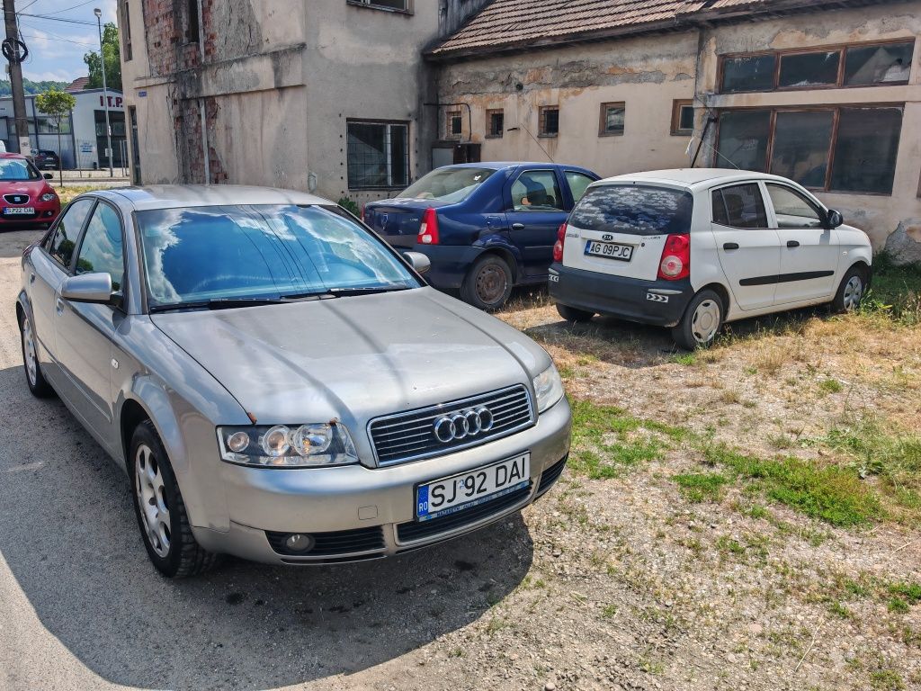 Audi A4 berlina 1.6 benzină