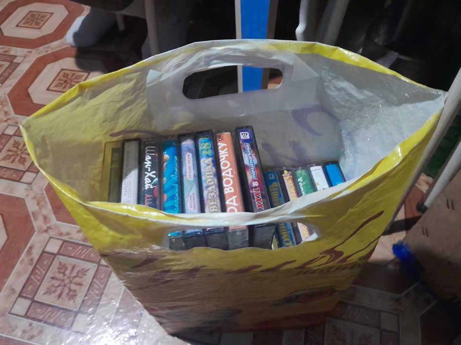 продам кассеты аудио