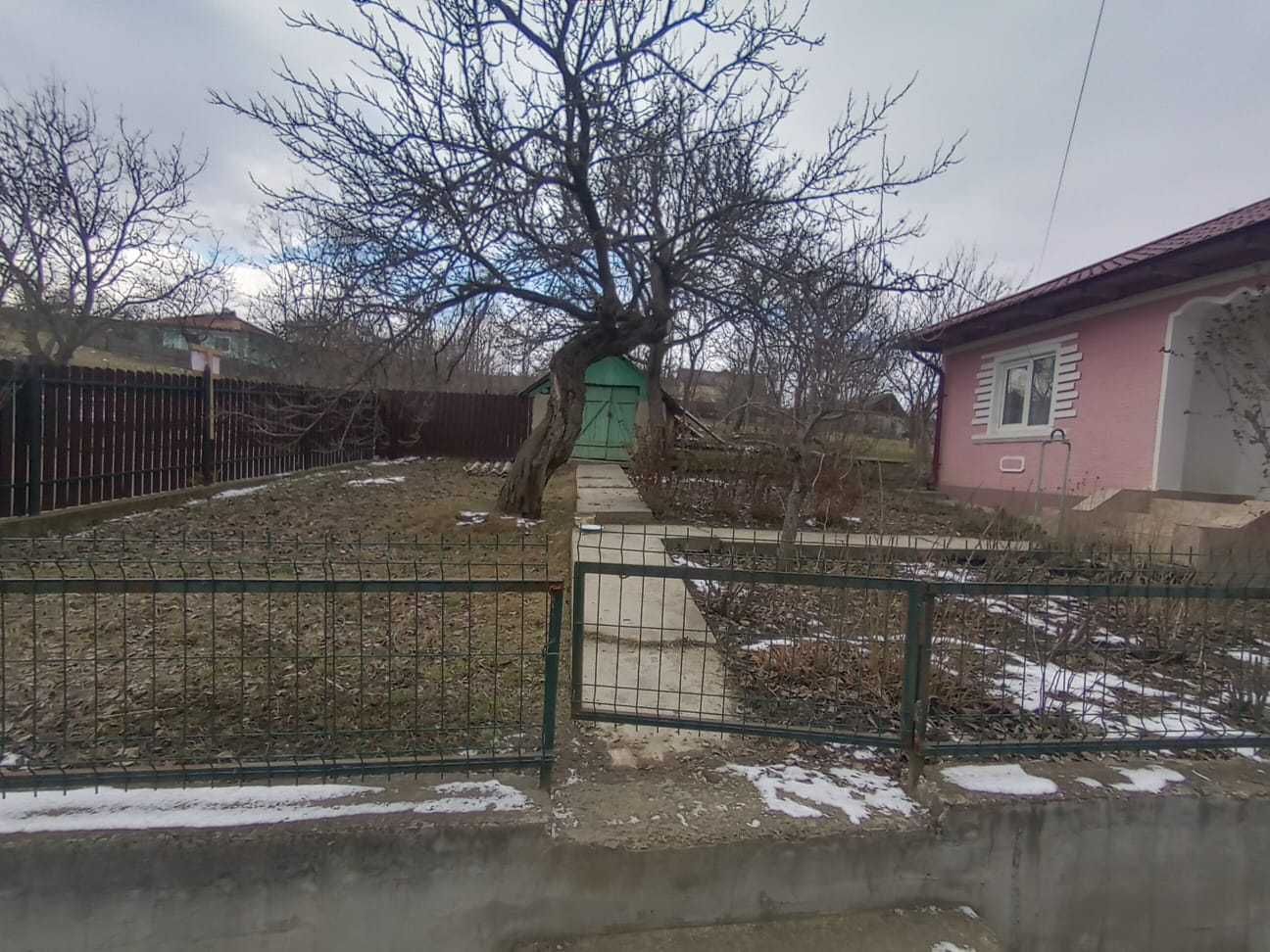 vând casă sat Vlădeni - Deal, județul Botoșani