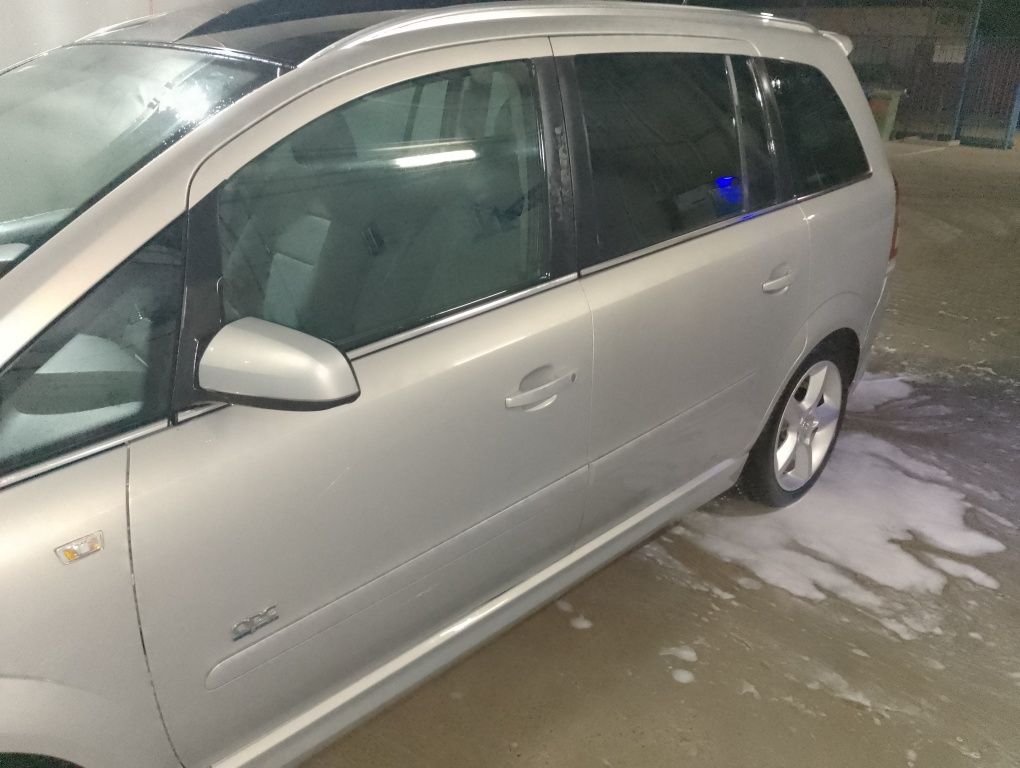 De vânzare Opel Zafira