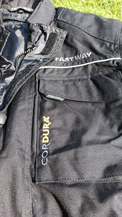 Vând geaca  moto dama Fastway