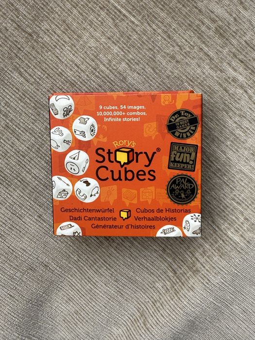 Игра Rory's Story Cubes
