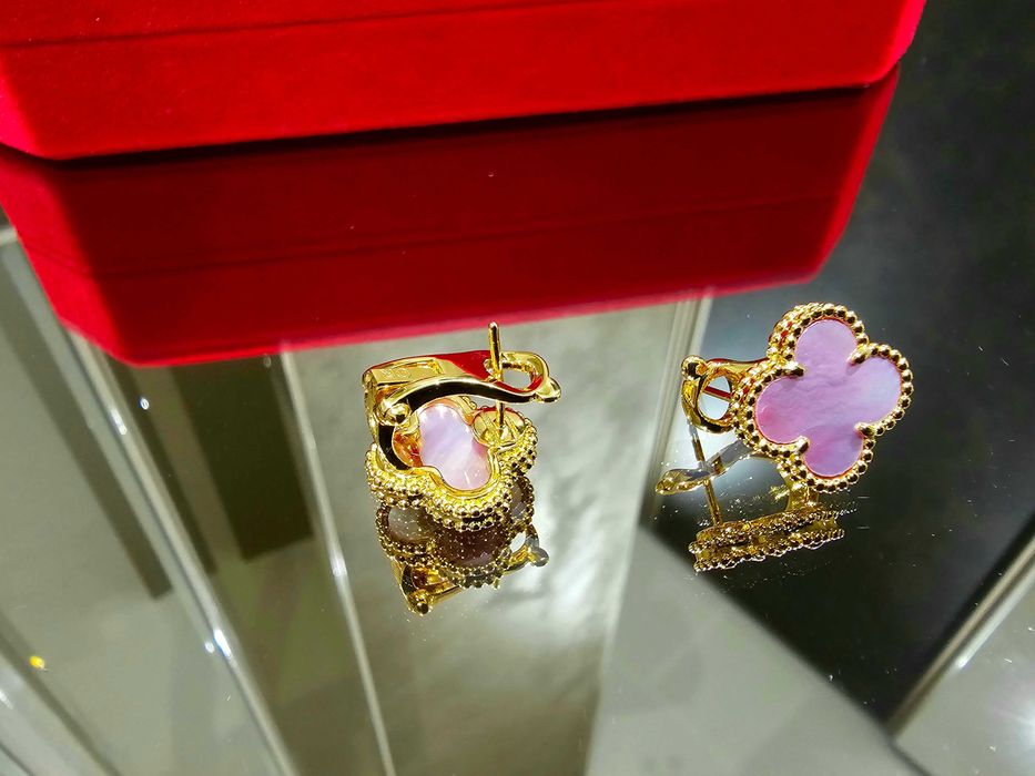 Van Cleef & Arpels VCA Gold Pink Opal Vintage Alhambra Дамски Обеци