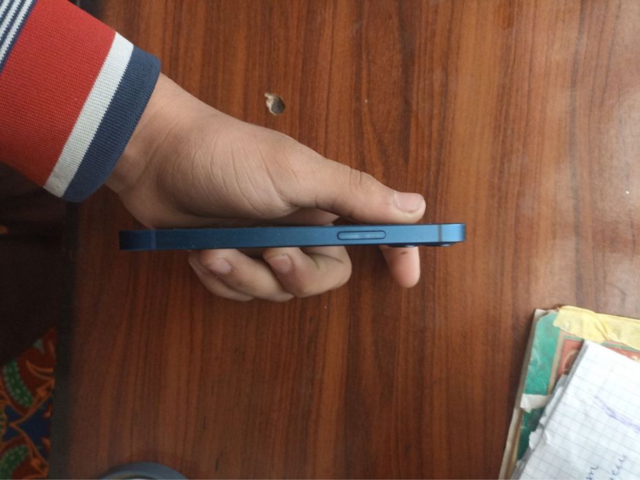 Iphone 12 MiNi sotiladi