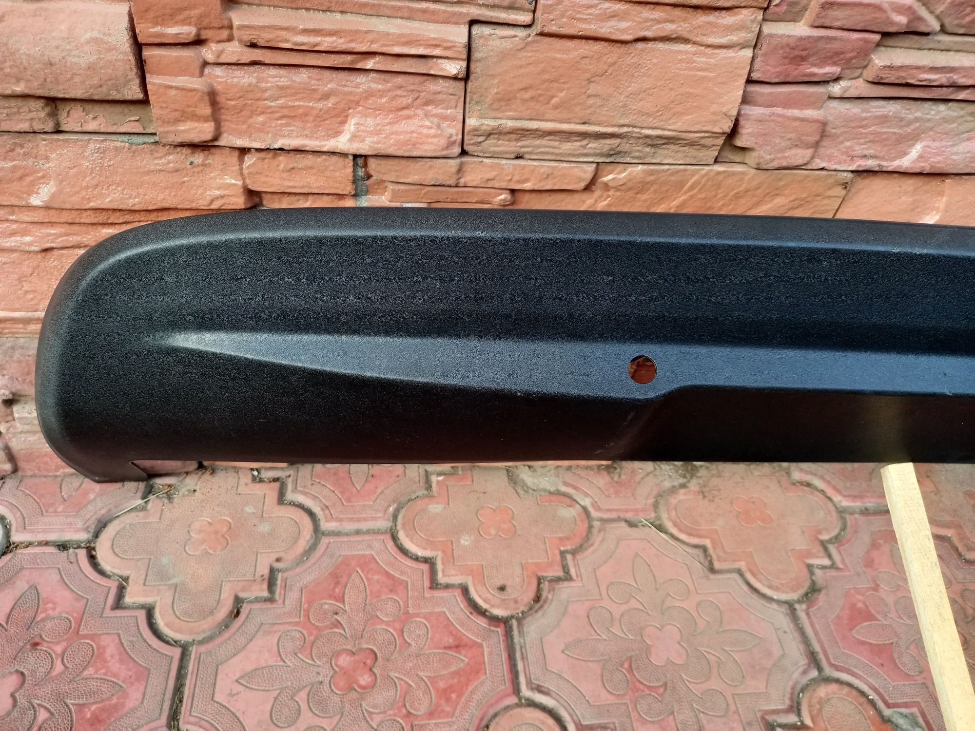 Spoiler/fusta bara volvo v40