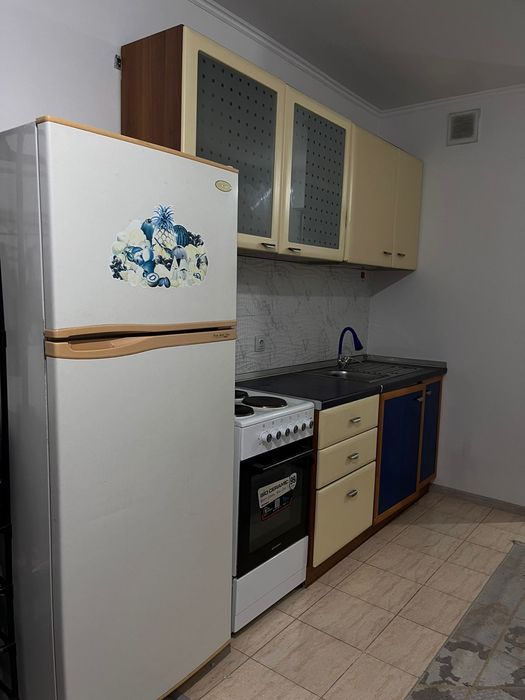 Холодильник, кухонный гарнитура мойка смеситель подарок