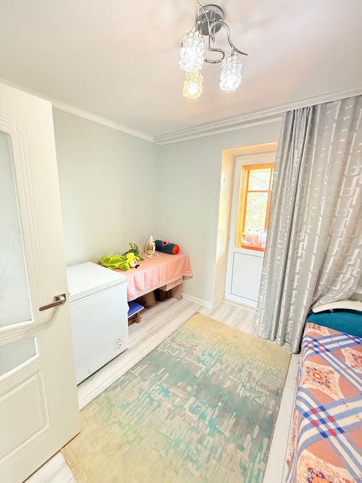 Продам 4 комнатнкю квартиру 4 мкр