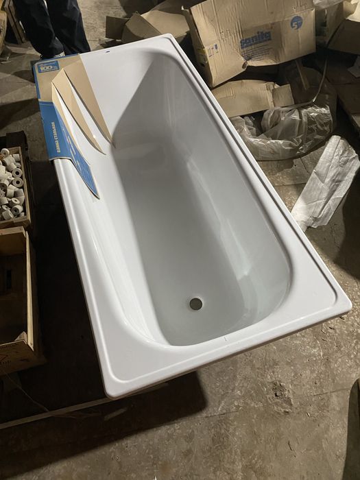 Ванна белая новая